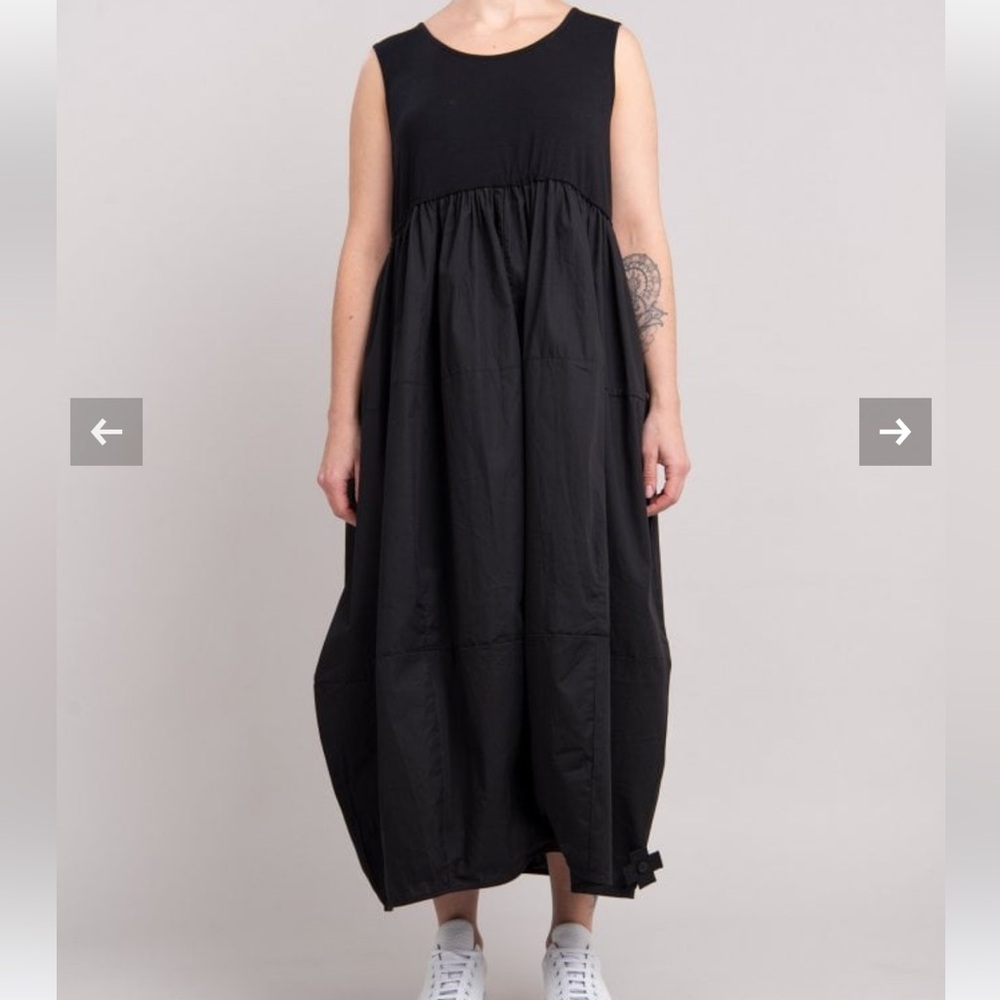PLU Black Sleeveless Balloon Dress - Picture 2 of 12